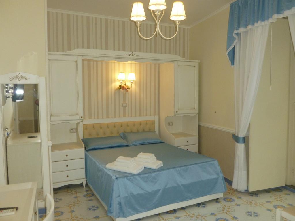 Olimpo Degli Dei Bed & Breakfast Наполи Екстериор снимка