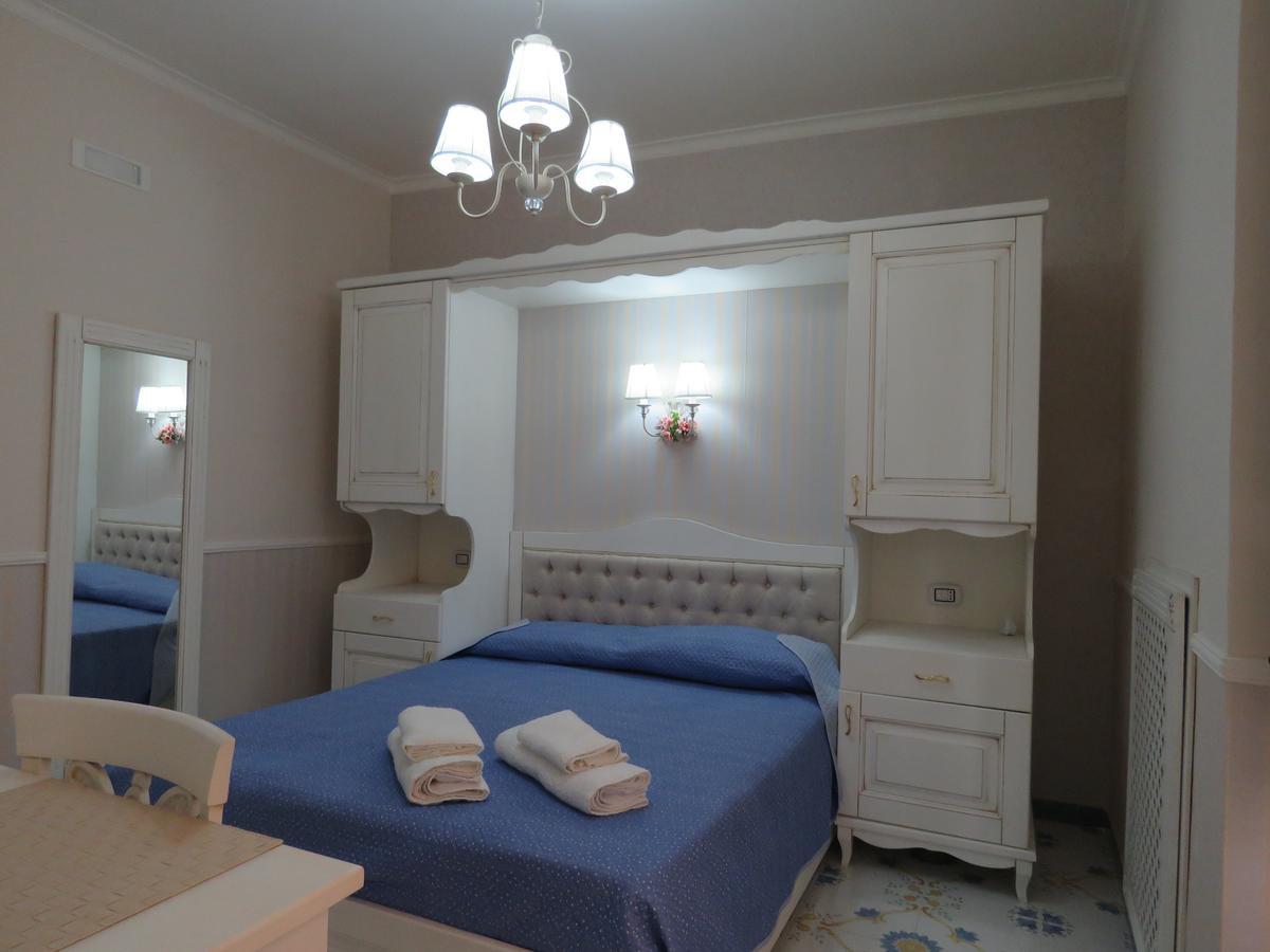 Olimpo Degli Dei Bed & Breakfast Наполи Екстериор снимка